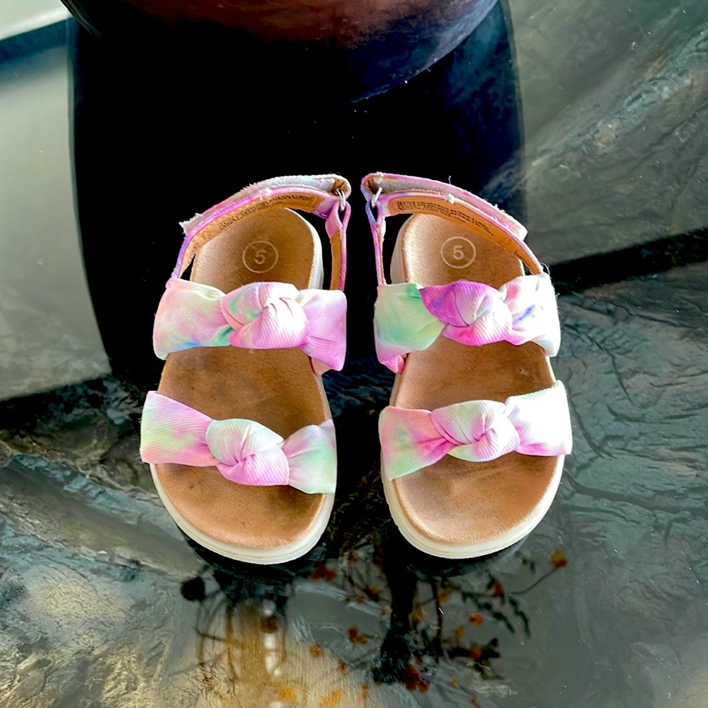 Size 5 toddler, girl, cat and Jack tie dye sandal